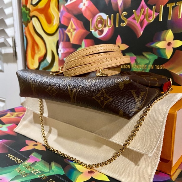 🍎🍎🍎Authentic Louis Vuitton Pallas Clutch Crossbody Bag in Monogram - Picture 7 of 17